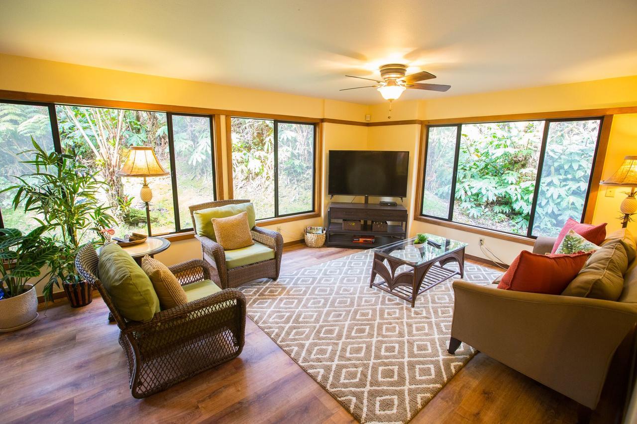 Hale Mauna Loa Upper Level With Shared Hot Tub Volcano Exterior foto